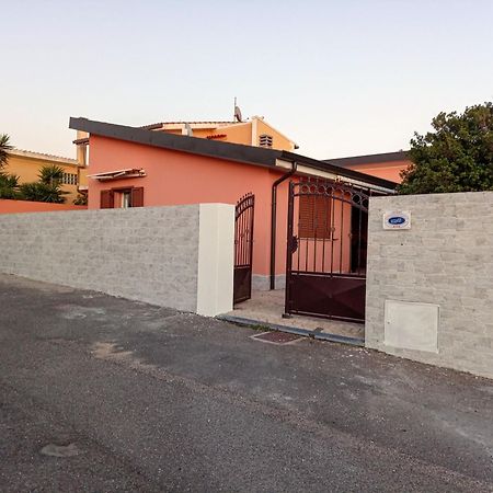 Casa Vacanze Santa Caterina Di Pittinuri  Ngoại thất bức ảnh