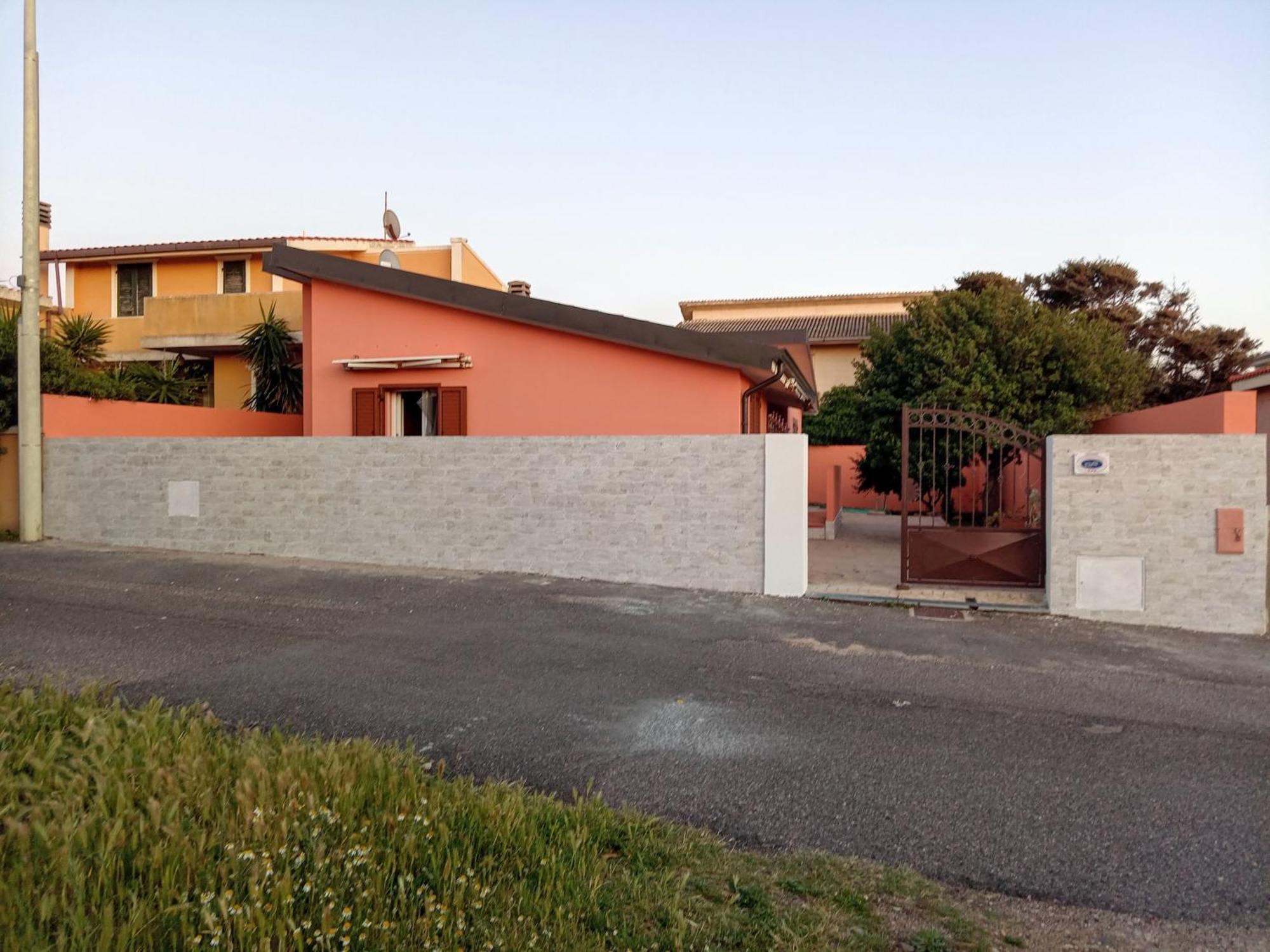 Casa Vacanze Santa Caterina Di Pittinuri  Ngoại thất bức ảnh